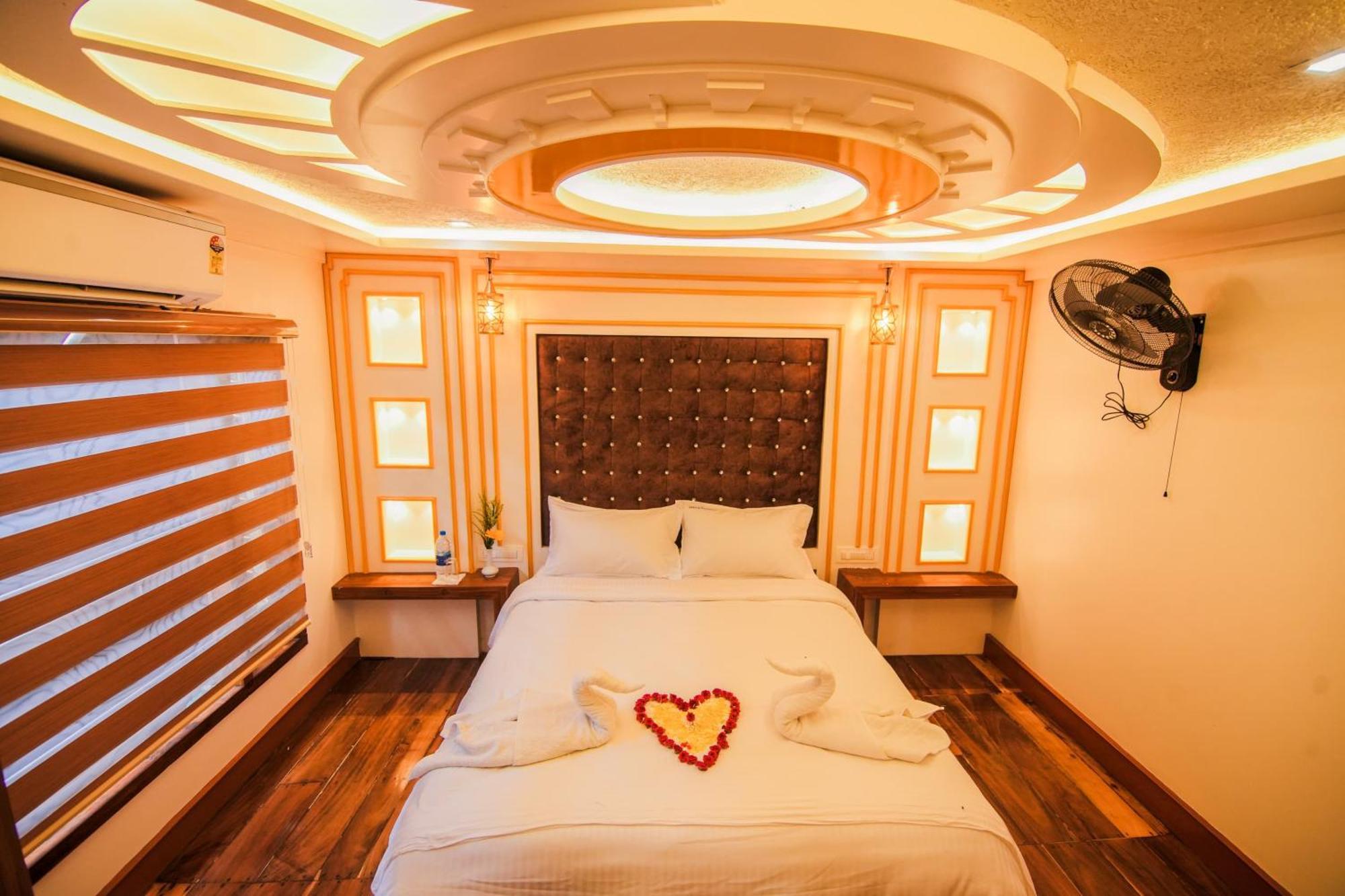 Kera Houseboats Alleppey Alappuzha المظهر الخارجي الصورة
