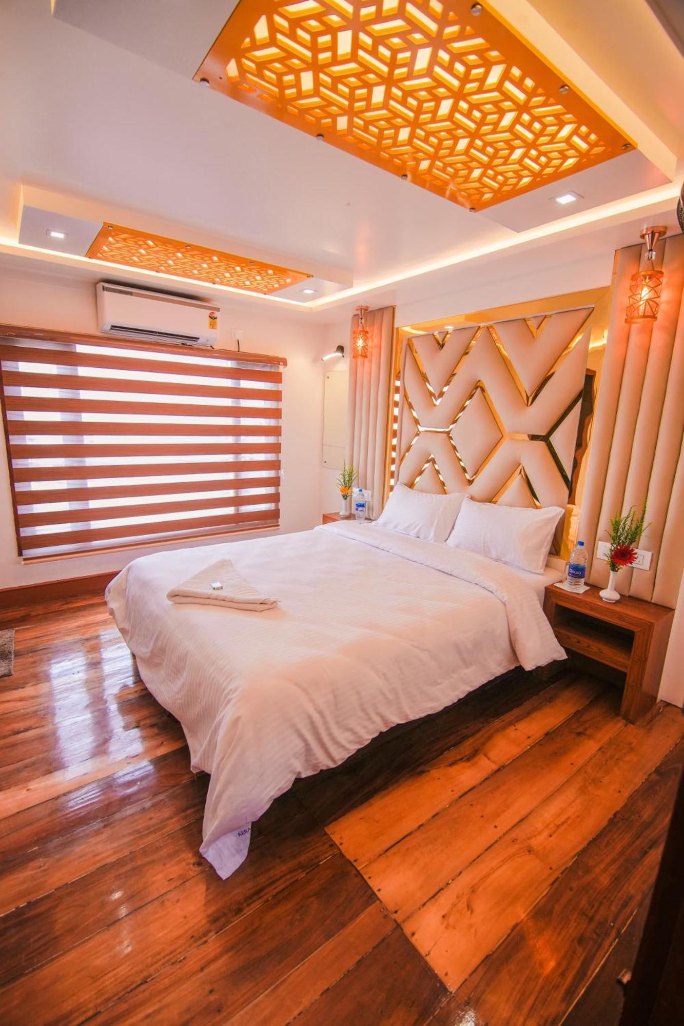 Kera Houseboats Alleppey Alappuzha المظهر الخارجي الصورة